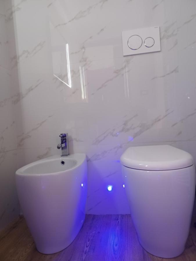 All'1 Di Rajno' Relaxing Aparthotel レッチェ エクステリア 写真